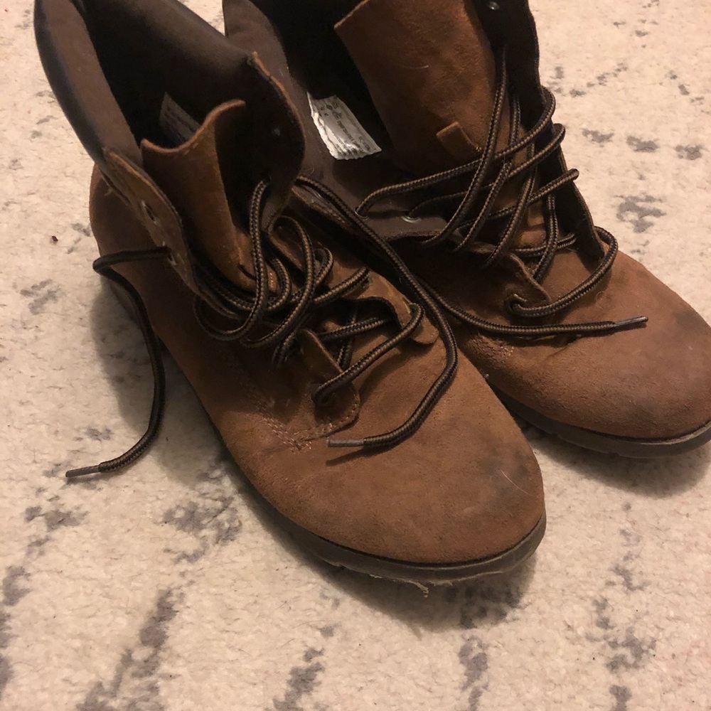 Brash boots